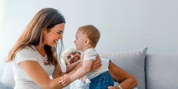 Bebê conversando