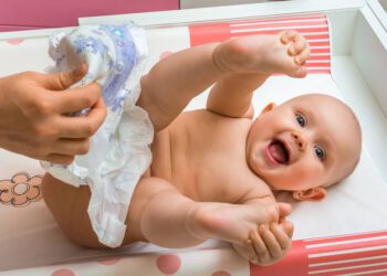 O cocô do bebê pode revelar como está a saúde dele