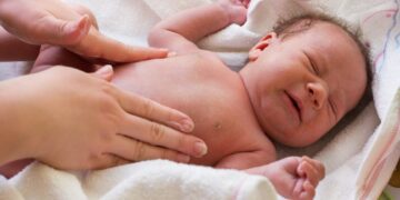 Como aliviar a cólica do bebê