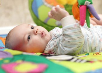 Como estimular o seu filho nos primeiros meses de vida