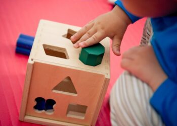 Os brinquedos mais indicados para o bebê de 1 ano e como arrumar e organizar a bagunça