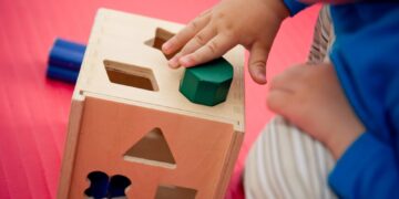 Os brinquedos mais indicados para o bebê de 1 ano e como arrumar e organizar a bagunça