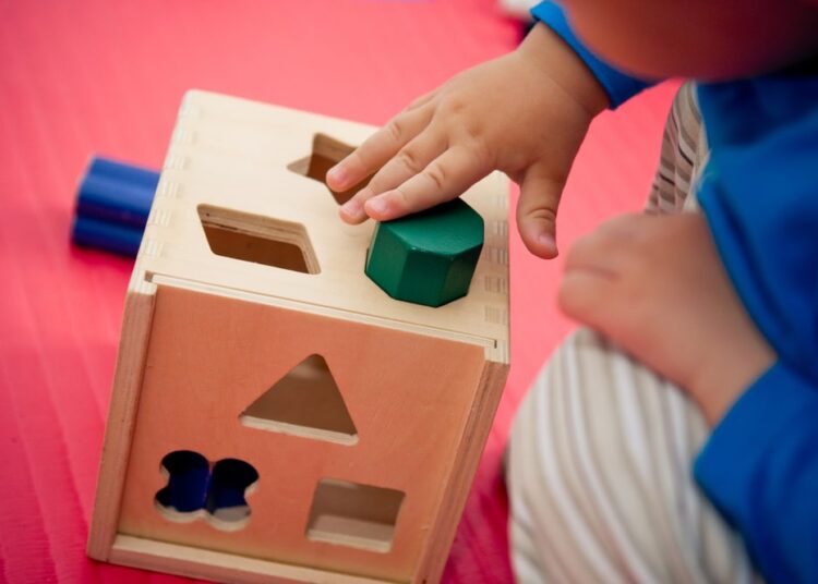 Os brinquedos mais indicados para o bebê de 1 ano e como arrumar e organizar a bagunça