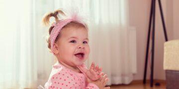 Bebê dar tchau