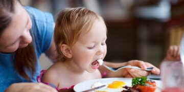 Criança seletiva para comer