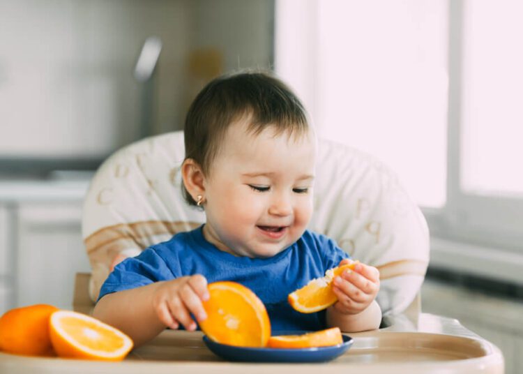 O que fazer quando o bebê não quer comer como antes