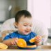 O que fazer quando o bebê não quer comer como antes