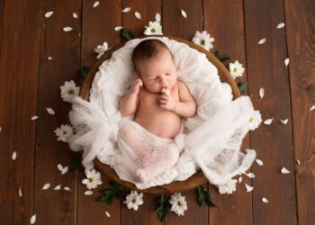 Quantas horas o bebê precisa dormir por dia e em cada soneca