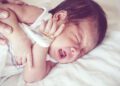 Como identificar dor de ouvido em bebê