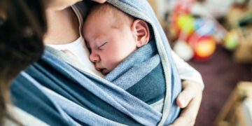 Adotar o sling é uma forma de facilitar a vida após a chegada do bebê