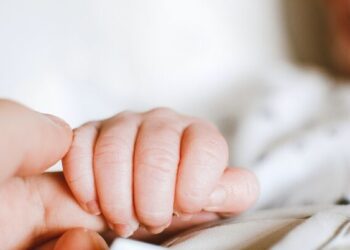 Você pode cuidar da segurança do seu filho desde o berço (FOTO: Lisa/ Pexels)