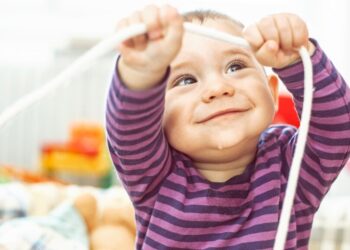 Qual é a melhor idade para o bebê ir para a creche?