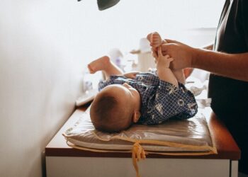 Troca de fraldas: respostas para as principais dúvidas dos pais
