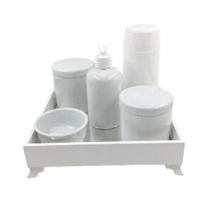 Kit higiene para colocar na cômoda, perto do trocador. Assim, fica tudo organizado e à mão