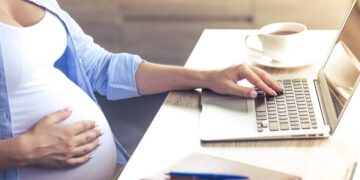 Salário-maternidade: o que é e quem pode receber